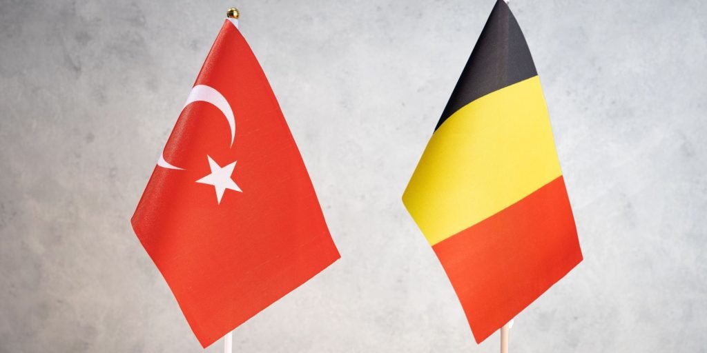 Σημαίες Βελγίου και Τουρκίας