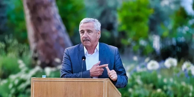 Ο Γιάννης Μανιάτης