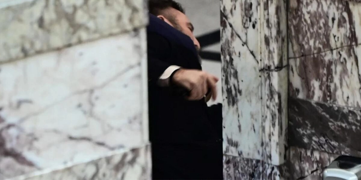 Γραμμένος - Φλώρος