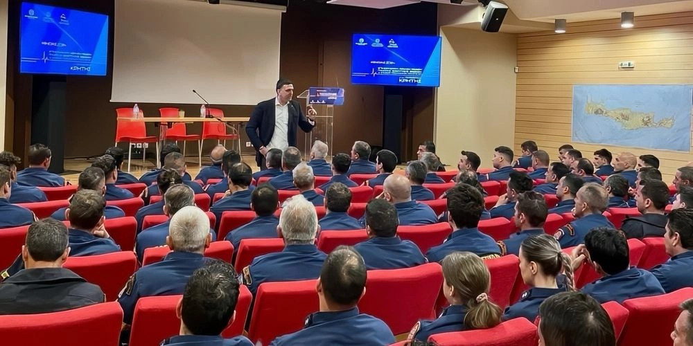 Ο Βασίλης Κικίλιας στην άσκηση ΜΙΝΩΑΣ