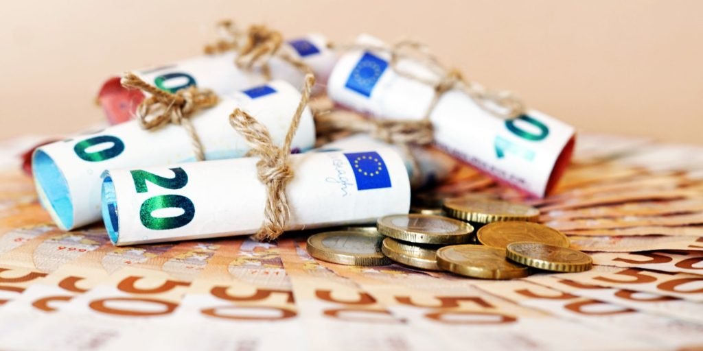 Χρήματα-Ευρώ/Δώρο Πάσχα- Δώρο Χριστουγέννων - Συντάξεις - Αναδρομικά