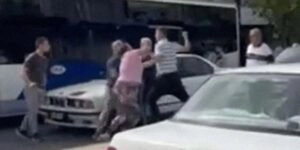 Άγριο Ξύλο μέσα στη μέση του δρόμου στο Αιγάλεω