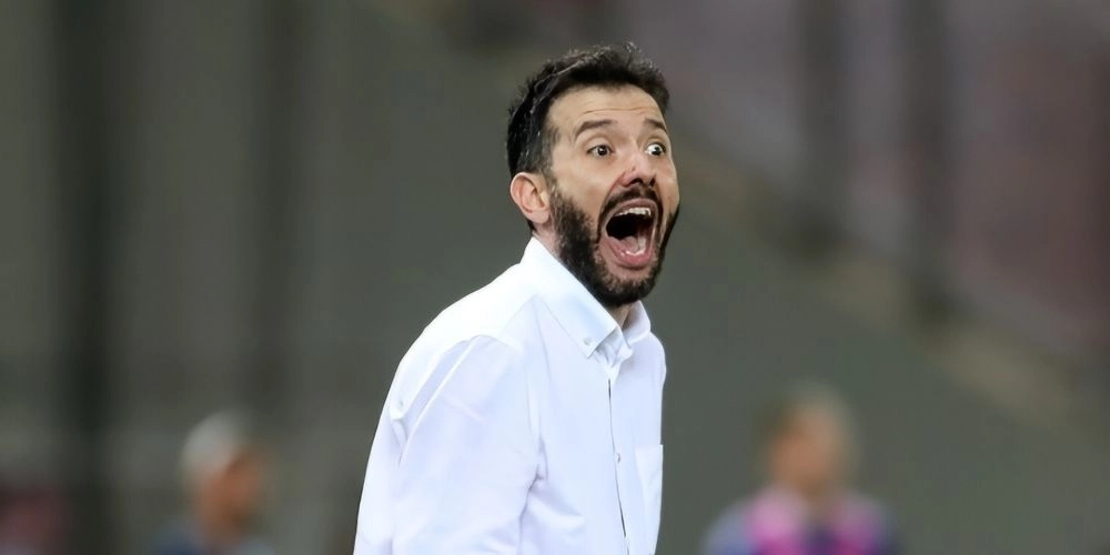 Η Λέστερ θέλει τον Κάρλος Κορμπεράν