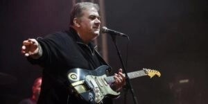 Ο Δημήτρης Σταρόβας