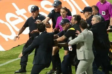 Διαιτητής Στεφανί Φραπάρ