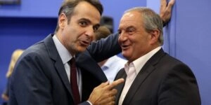 Ο Κυριάκος Μητσοτάκης και ο Κώστας Καραμανλής
