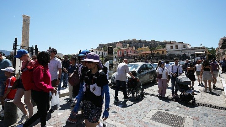 Σε λοκομοτίβα της ελληνικής οικονομίας έχει εξελιχθεί η τουριστική δραστηριότητα στην Ελλάδα τα τελευταία χρόνια, με τον πολλαπλασιαστή