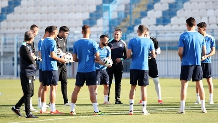 Η Εθνική Ομάδα/ΑΠΕ - ΜΠΕ