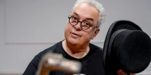 Ο Διογένης Δασκάλου, μιλά στο theleader.gr και τον Μπάμπη Μπατσάρα