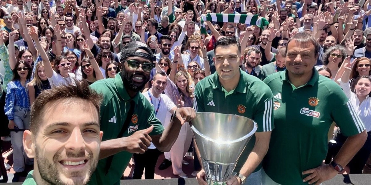 Το κύπελλο της Euroleague στα γραφεία του ΟΠΑΠ
