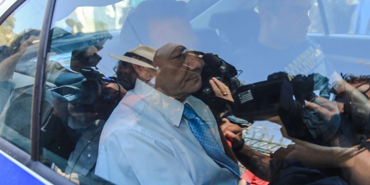 O Απόστολος Λύτρας οδηγείται στον Κορυδαλλό