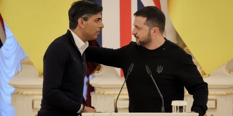 Βρετανία - Ουκρανία Ο Ρίσι Σούνακ με τον Βολοντίμιρ Ζελένσκι
