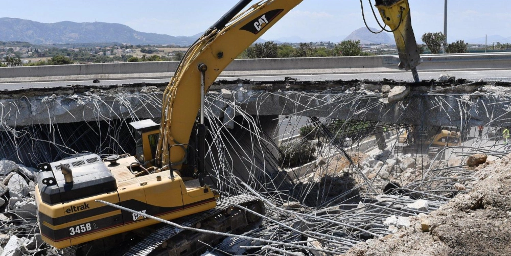 Εργασίες για την ανακατασκευή της αερογέφυρας στην Εθνική Οδό