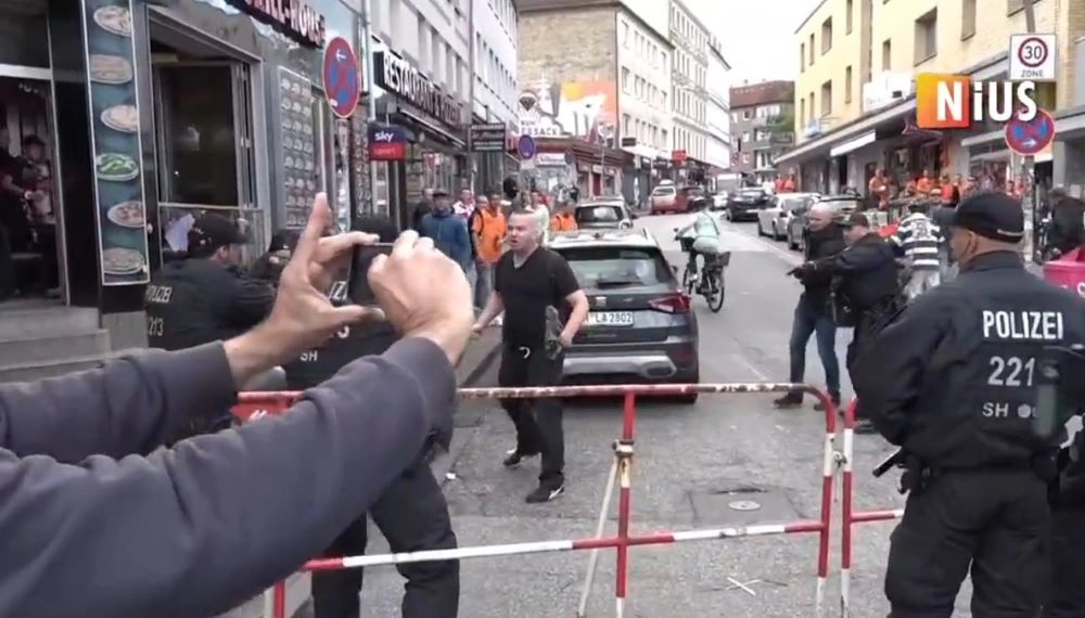 Επίθεση άνδρα με τσεκούρι, Αμβούργο Γερμανία