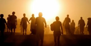 Άνθρωποι στον ήλιο