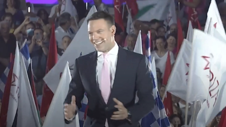 Ο Στέφανος Κασσελάκης στην ομιλία του στο Σύνταγμα/ΑΠΕ - ΜΠΕ