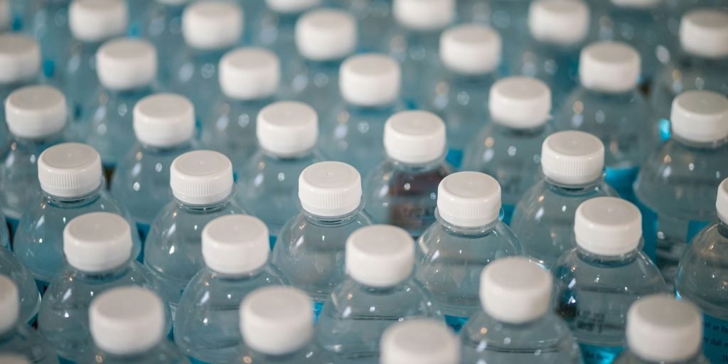 Πλαστικά μπουκάλια νερό