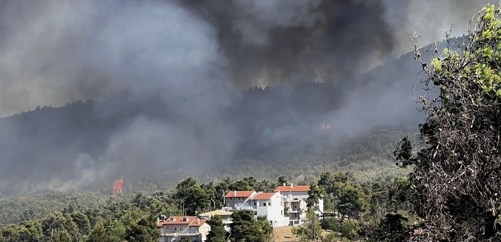 Φωτιά στη Σταμάτα
