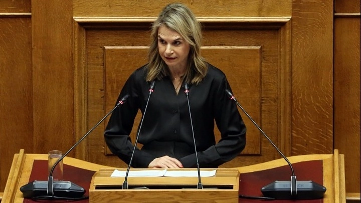 Υποψήφια πρόεδρος του ΠΑΣΟΚ και η Μιλένα Αποστολάκη