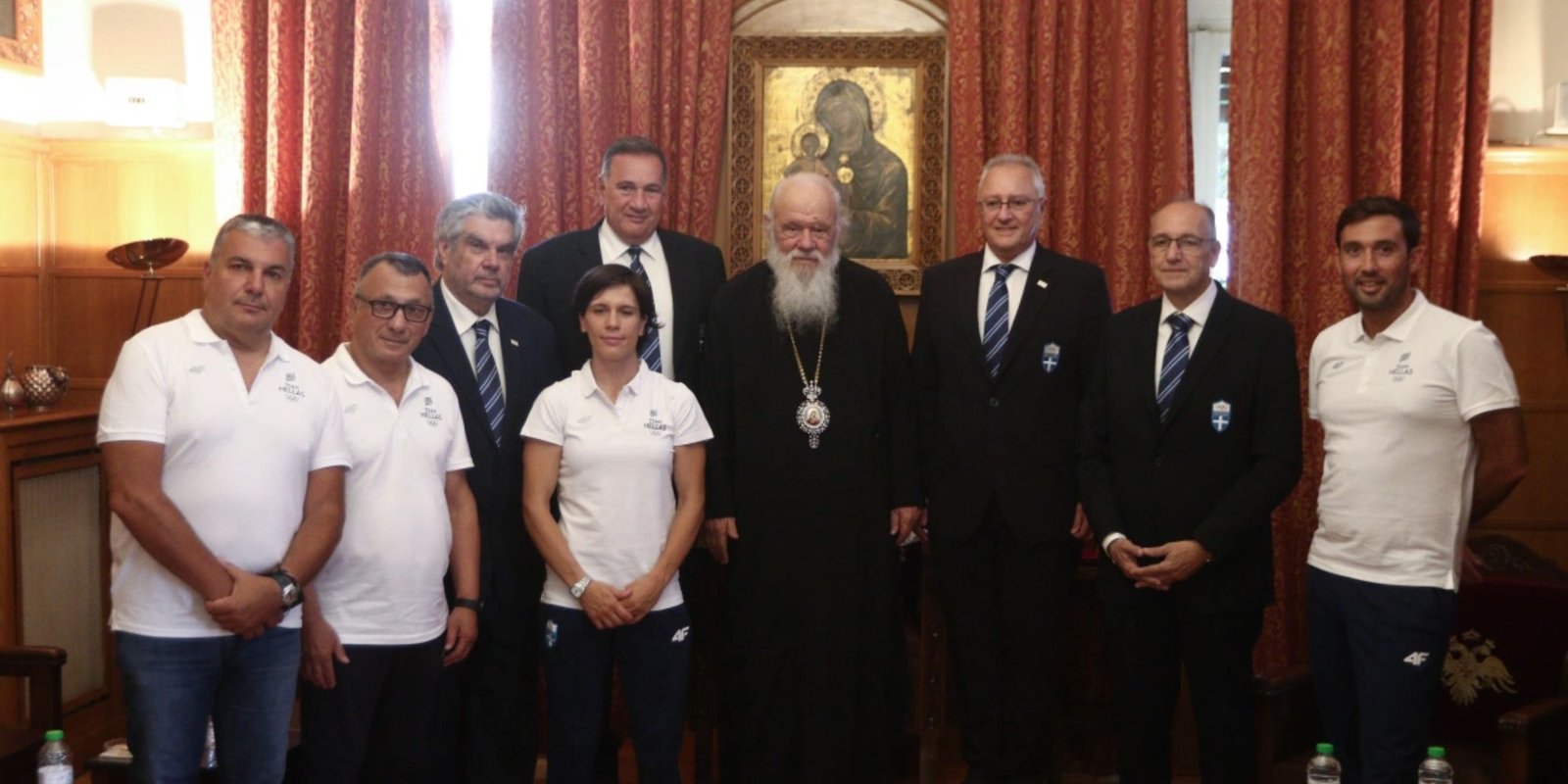 Εκπρόσωποι την Ολυμπιακής Αποστολής στον Αρχιεπίσκοπο Ιερώνυμο