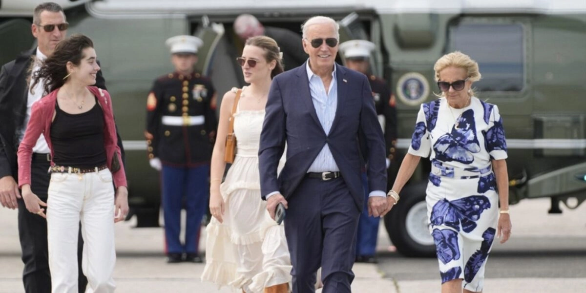 Ο Τζο Μπάιντεν με την οικογένειά του