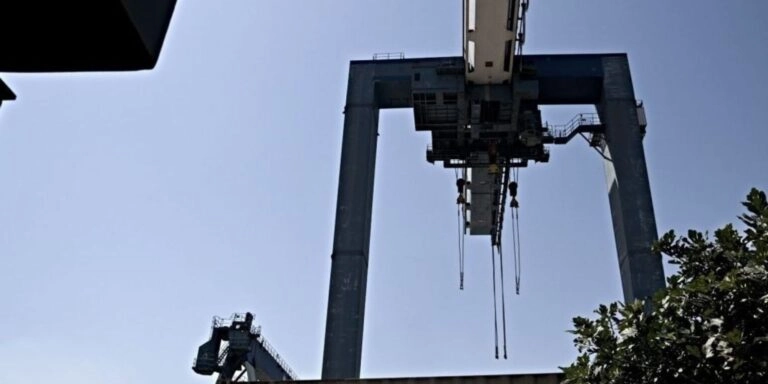 Δυστύχημα στα Ναυπηγεία Ελευσίνας, με έναν νεκρό κι έναν τραυματία