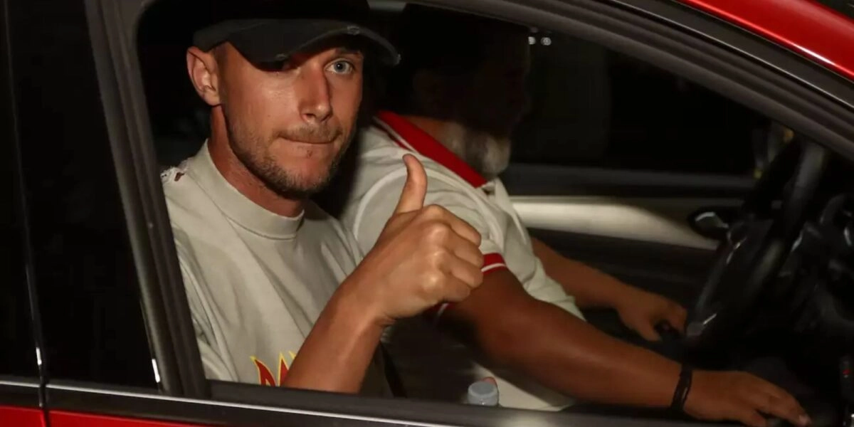 O Ρόμαν Γιάμρετσουκ έφτασε στην Ελλάδα για λογιαριασμό του Ολυμπιακού