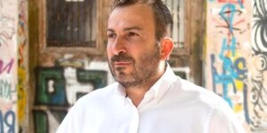 Στέφανος Παραστατίδης