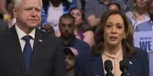 Κάμαλα Χάρις και Γουόλς στην Φιλαδέλφεια