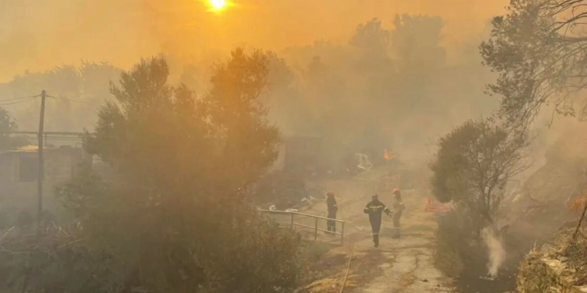 Σε ύφεση η φωτιά στο Ρέθυμνο