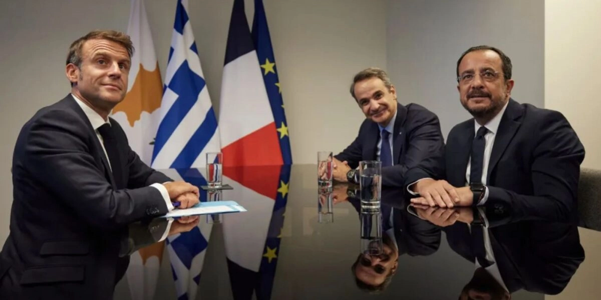 Τριμερής συνάντηση Μακρόν - Χριστοδουλίδη - Μητσοτάκη