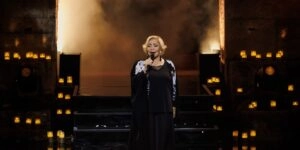 Η Μαρινέλλα επί σκηνής