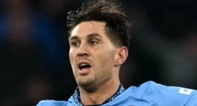 Στοούνς/ΑΠΕ - ΜΠΕ