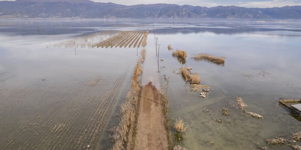 Πλημμυρισμένα χωράφια στη Θεσσαλία