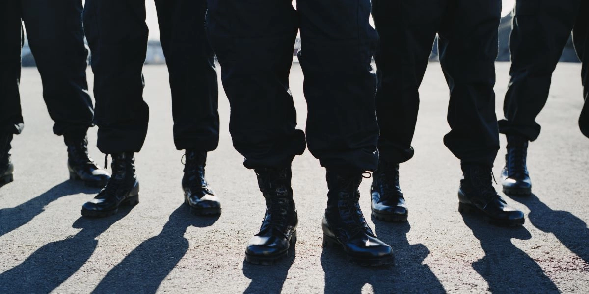 Στρατιώτες