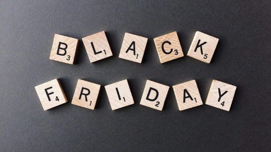 Black Friday: Τα καταστήματα άρχισαν  από τώρα τις προσφορές