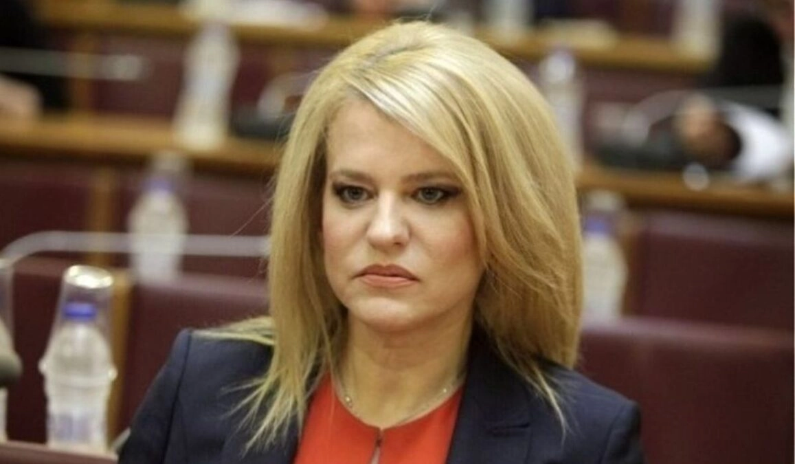 Θεοδώρα Τζάκρη