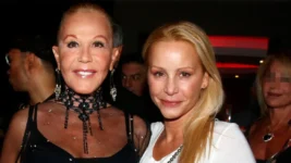 Η Ζωή Λάσκαρη με την κόρη της, Μάρθα Κουτουμάνου