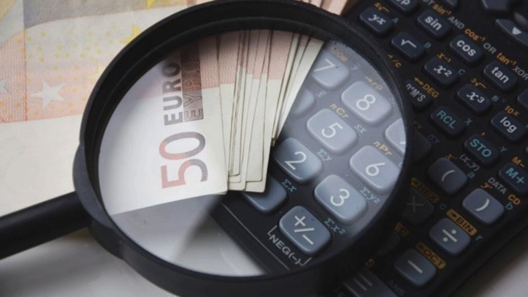 Αλλαγές στα τεκμήρια διαβίωσης μετά από 20 χρόνια: «Κούρεμα» έως 35% για κατοικίες, 73% για οχήματα και 30% για σκάφη αναψυχής