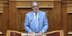 Γεώργιος Αποστολάκης