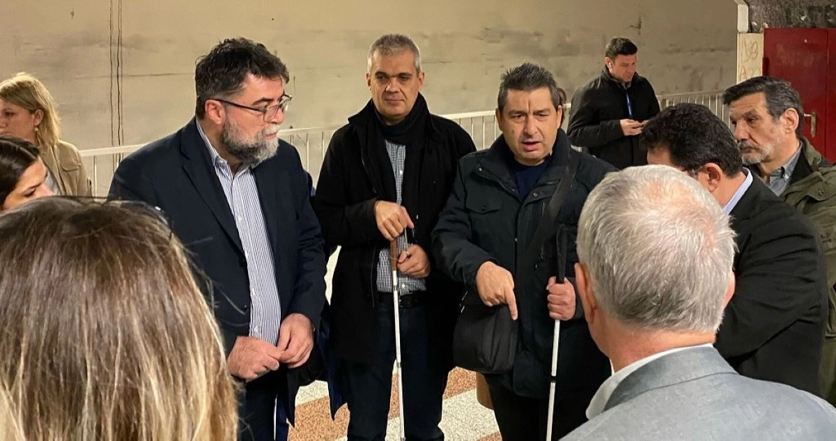 Βασίλης Οικονόμου