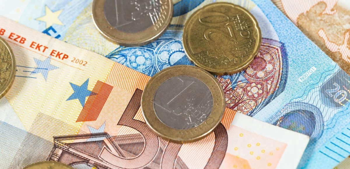 Ο χάρτης πληρωμών από τον ΕΦΚΑ και τη ΔΥΠΑ από τις 29/9 έως τις 3/10