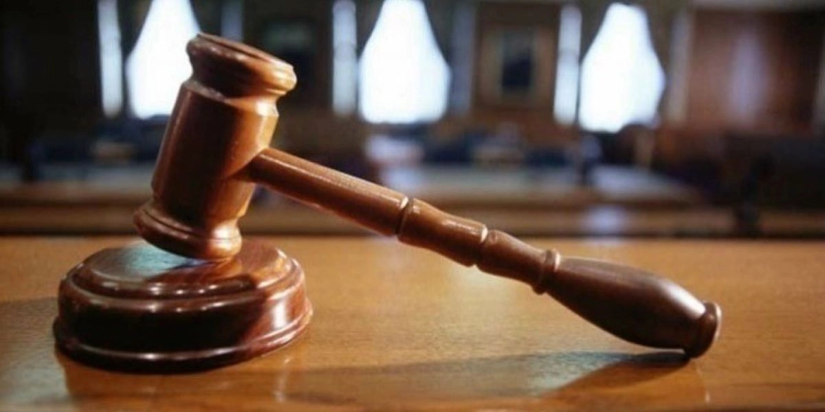 Στάθης Αγγελόπουλος: Αναβολή για τις 27 Ιουνίου στη δίκη ενδοοικογενειακής βίας