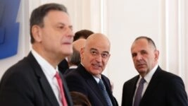 Δένδιας στο Υπουργικό