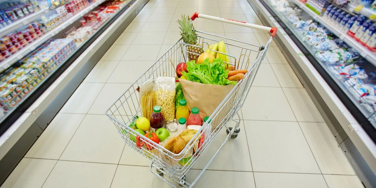 Ακρίβεια: Τιμές φρούτων και λαχανικών «φουσκώνουν» από το χωράφι ως το ράφι