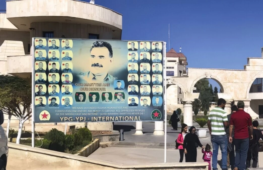 Αφίσα με τον Οτσαλάν