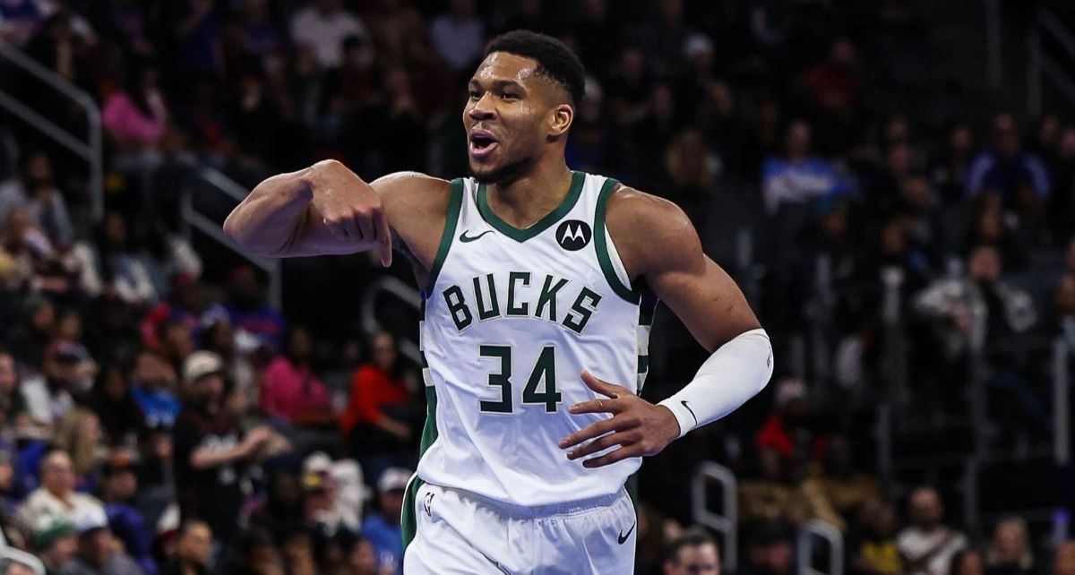 ESPN: Παραμένει στους Μπακς ο Γιάννης Αντετοκούνμπο