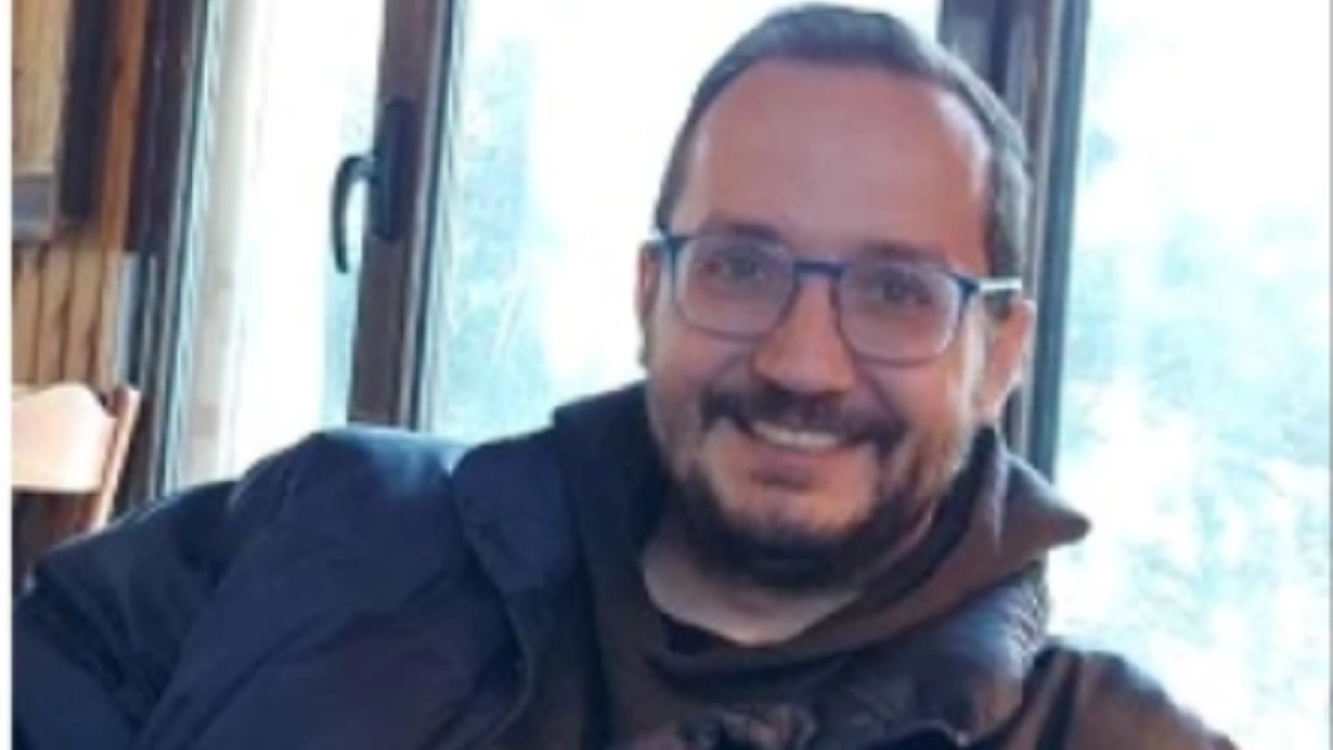 Λάρισα: Παραδόθηκε στις Αρχές η ιατροδικαστική για τον θάνατο του Βασίλη Καλογήρου