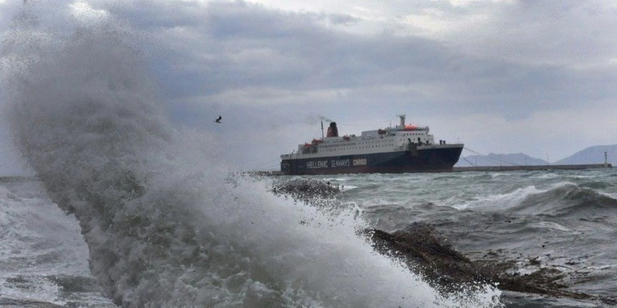 Μήνυμα του 112 σε δέκα περιοχές ενόψει ισχυρών βροχοπτώσεων και καταιγίδων