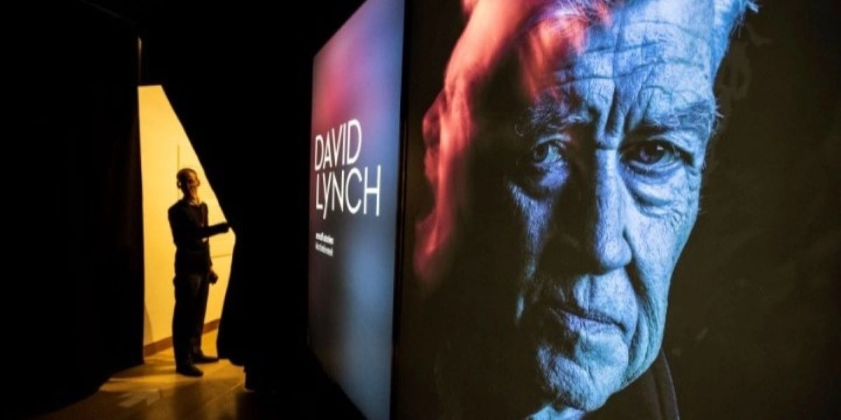 Ντέιβιντ Λιντς: Ο θεατρικός κόσμος αποχαιρετά τον εμβληματικό σκηνοθέτη